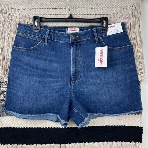 Wrangler Women's NWT 4" Frayed Denim Shorts Size 16 - Picture 1 of 8